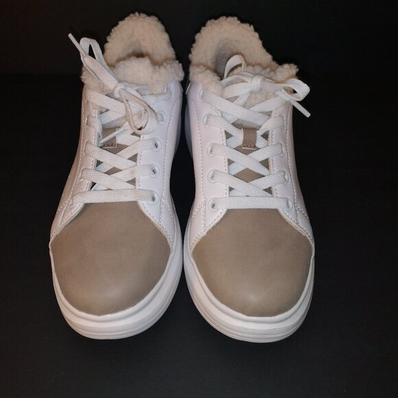2 / $30.00 - Arizona Jean Co. Encore Ladies Sherpa Lined Size 8.5M Sneakers - Picture 2 of 8